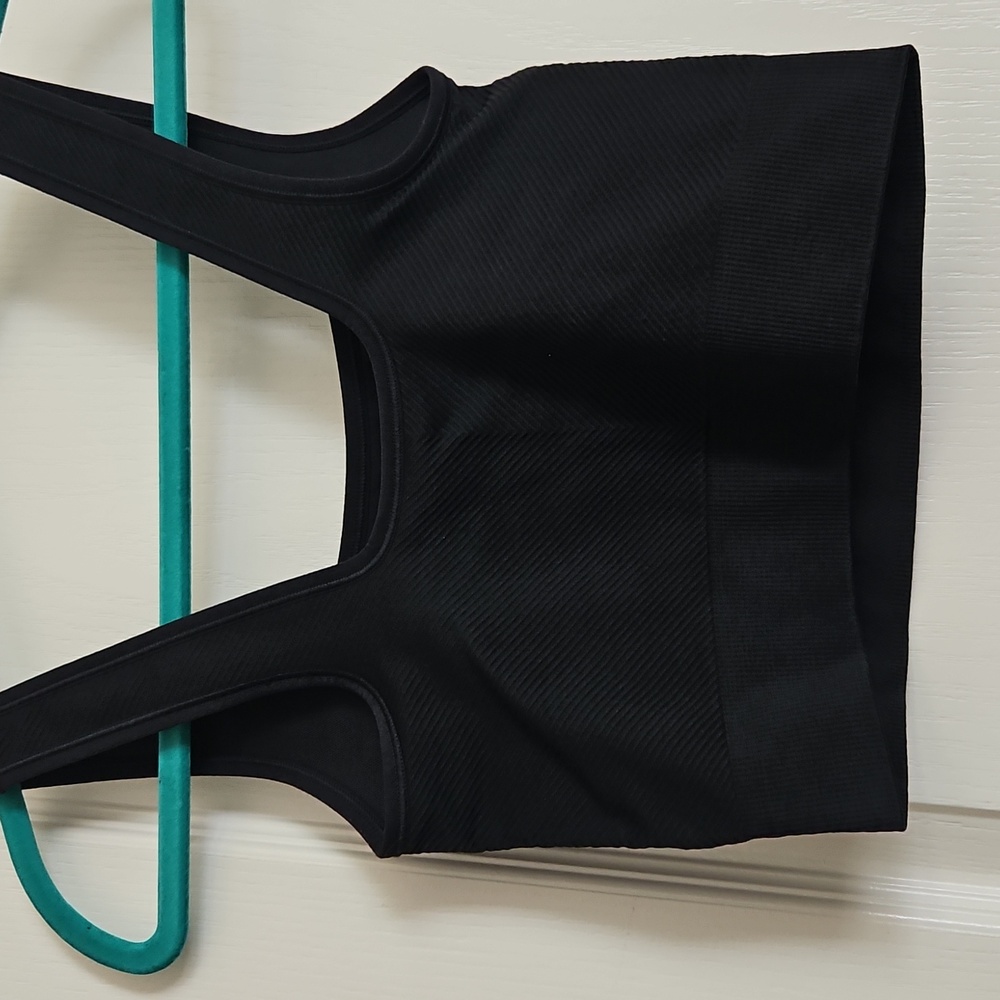Black Ribbed Crop Top - Picture 2 of 2